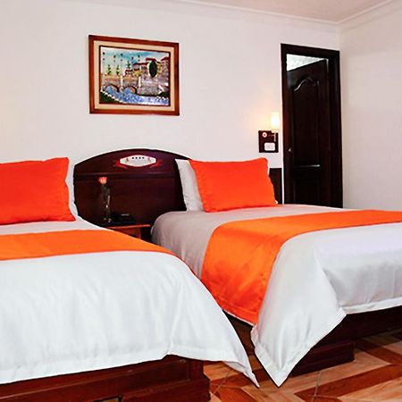 Hotel Plaza Victoria Ibarra Exteriör bild