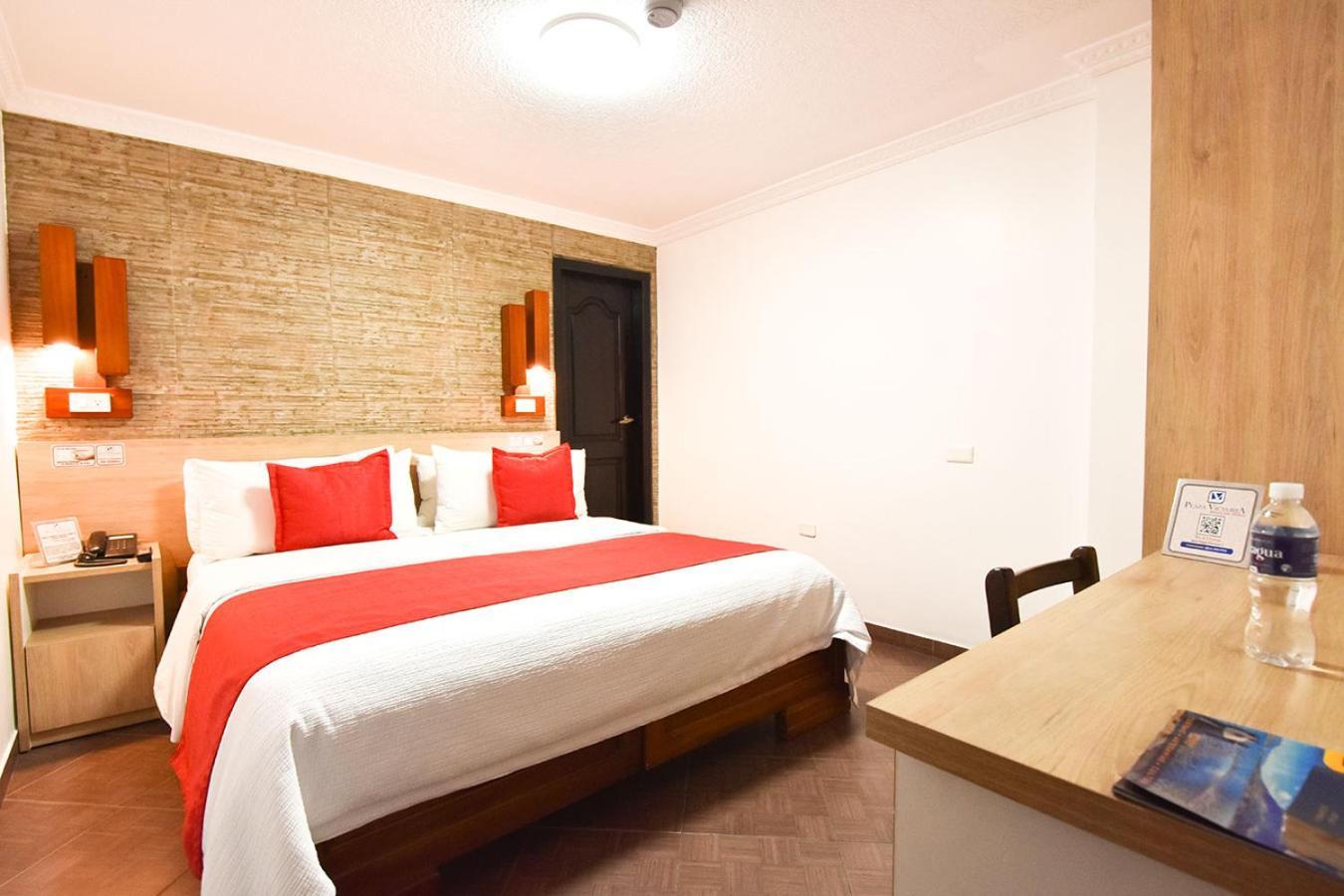 Hotel Plaza Victoria Ibarra Exteriör bild