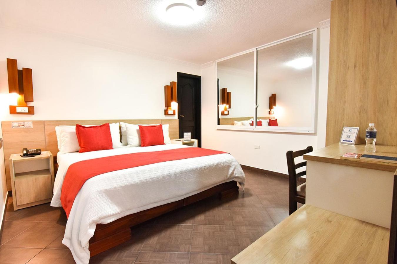 Hotel Plaza Victoria Ibarra Exteriör bild