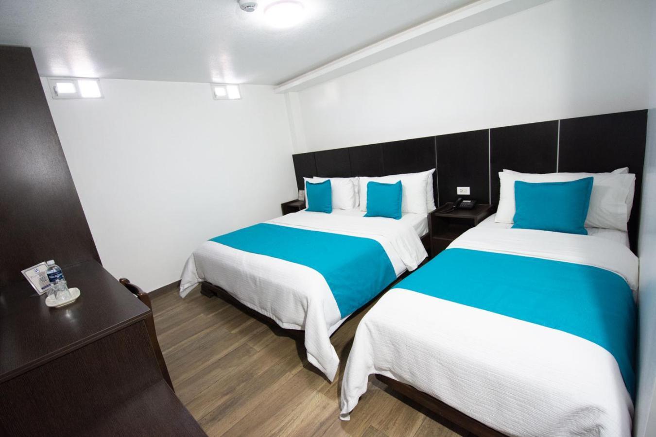 Hotel Plaza Victoria Ibarra Exteriör bild