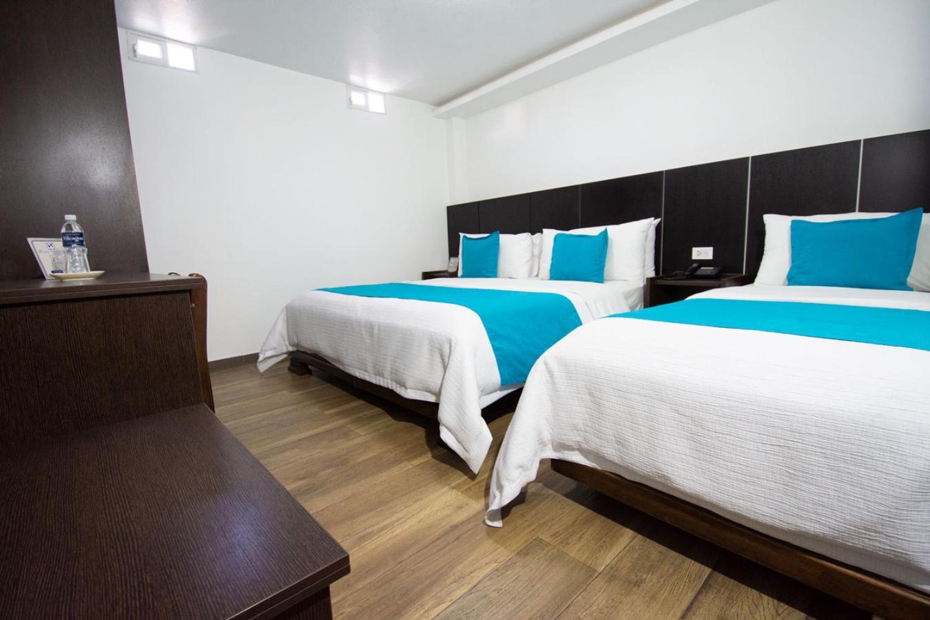 Hotel Plaza Victoria Ibarra Exteriör bild