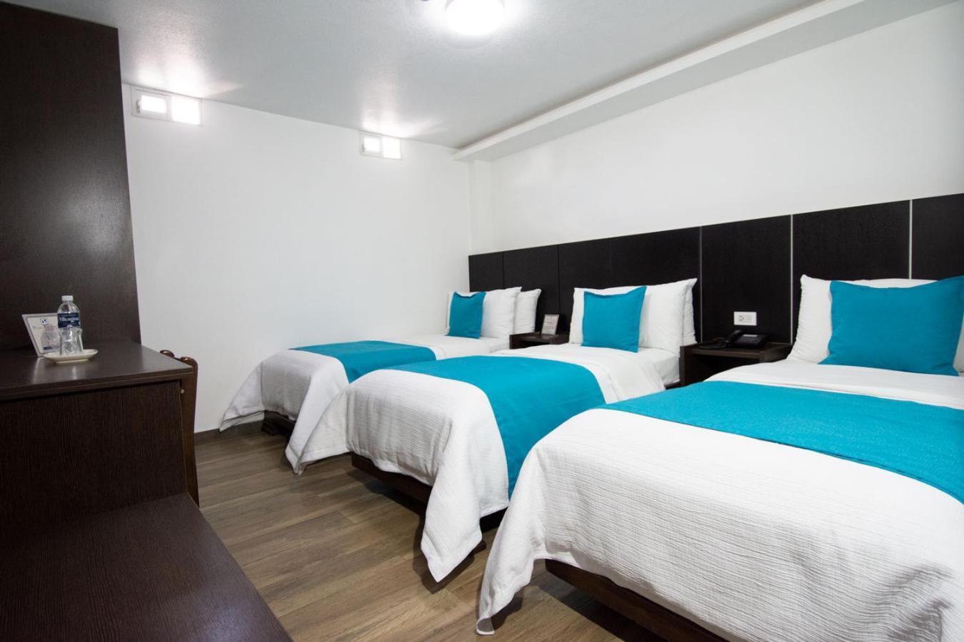 Hotel Plaza Victoria Ibarra Exteriör bild