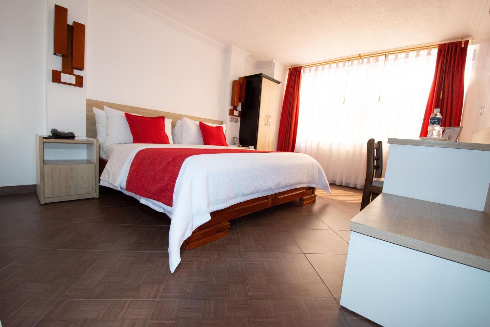 Hotel Plaza Victoria Ibarra Exteriör bild